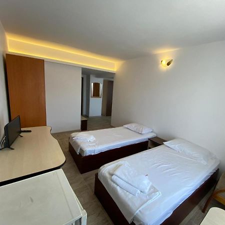Hotel Gorj Târgu Jiu Exteriér fotografie
