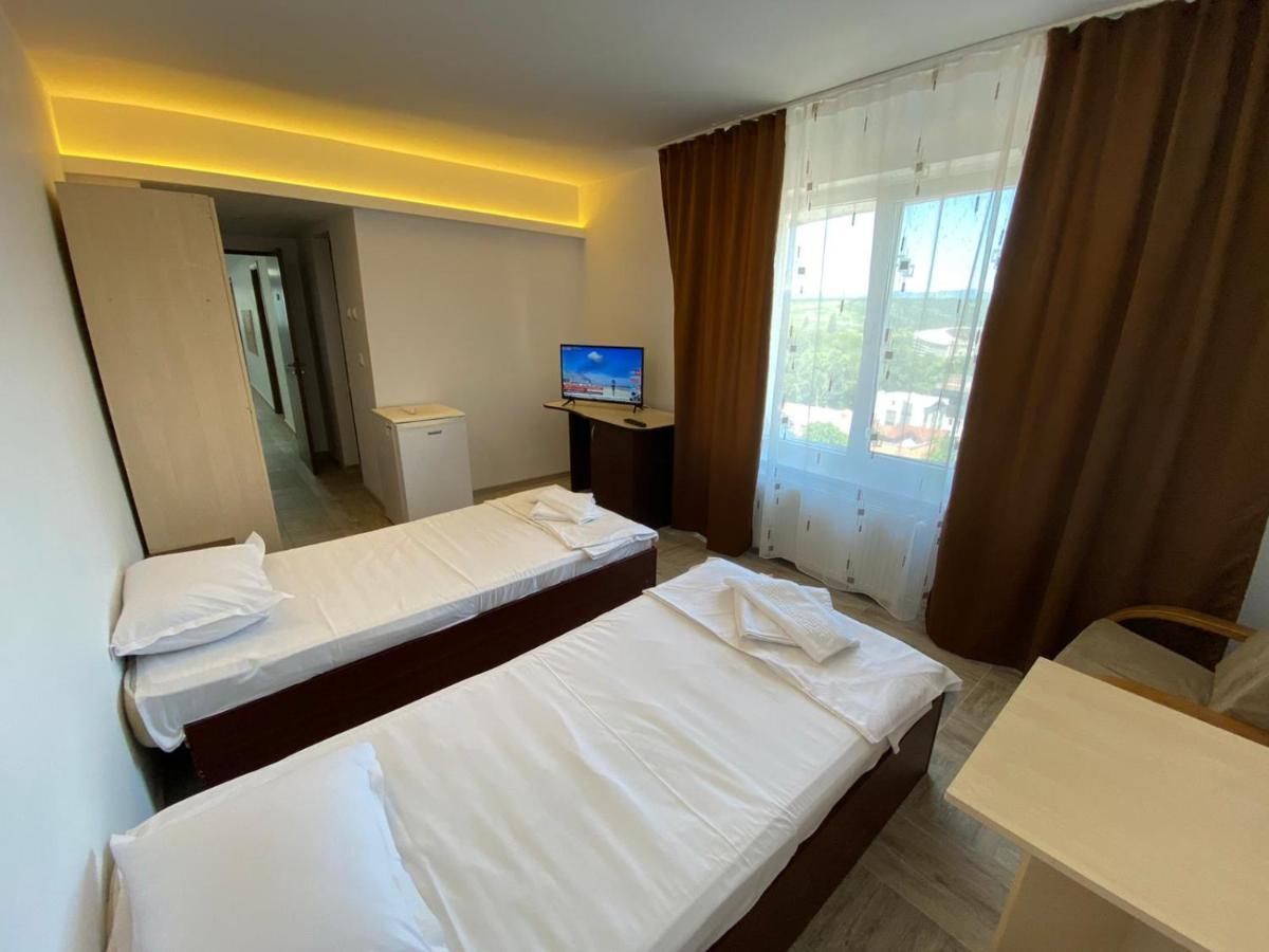 Hotel Gorj Târgu Jiu Exteriér fotografie