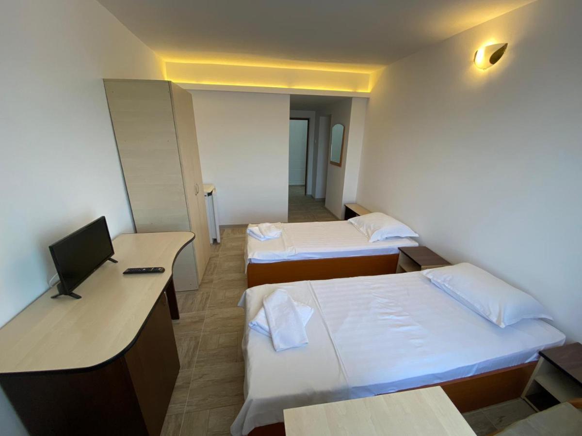 Hotel Gorj Târgu Jiu Exteriér fotografie