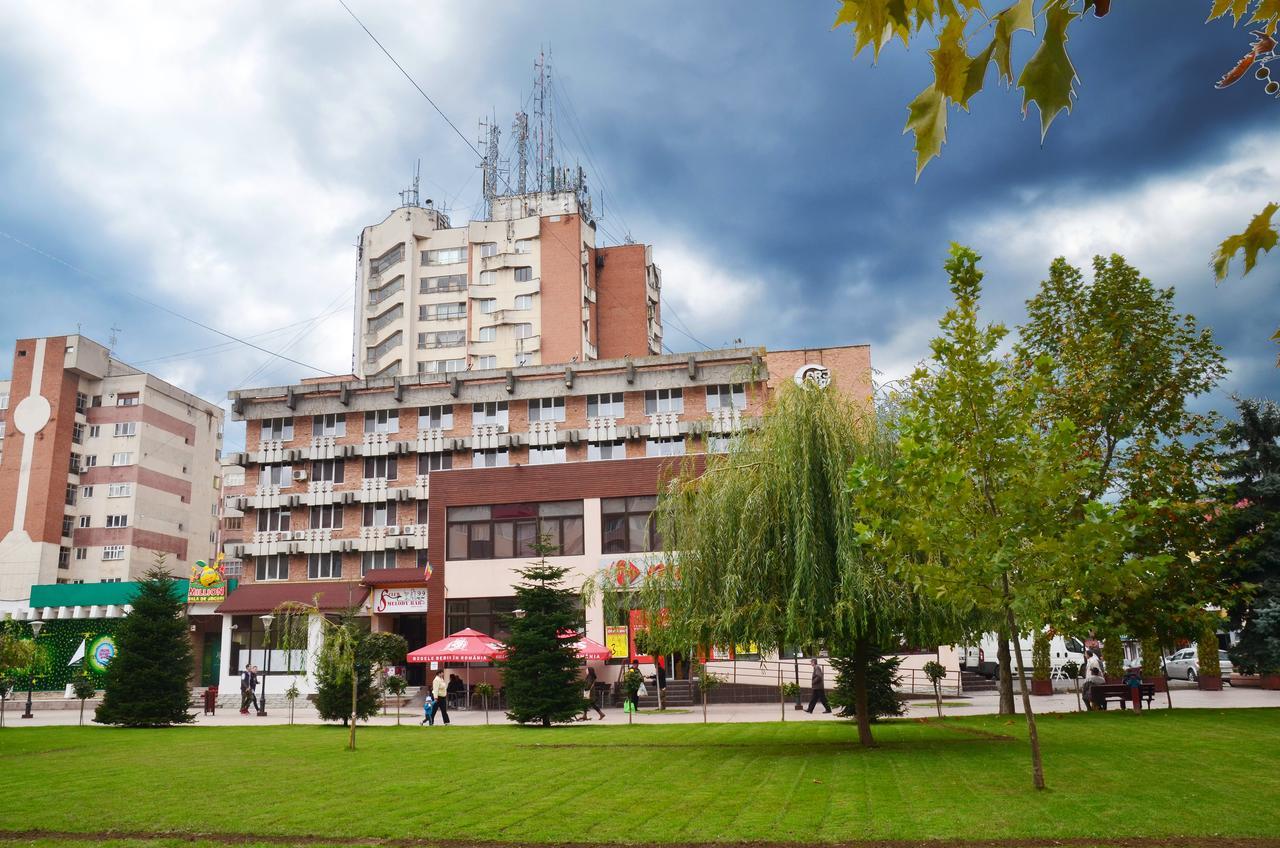 Hotel Gorj Târgu Jiu Exteriér fotografie